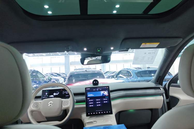 Used Nio ES8 2023 100kWh Signature Edition Headliner
