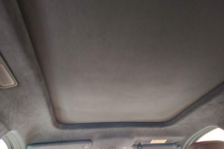 Used Nio ES8 2023 75 kWh Headliner