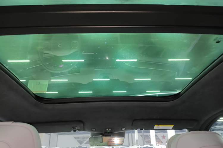 Used Nio ES8 2023 75 kWh Headliner