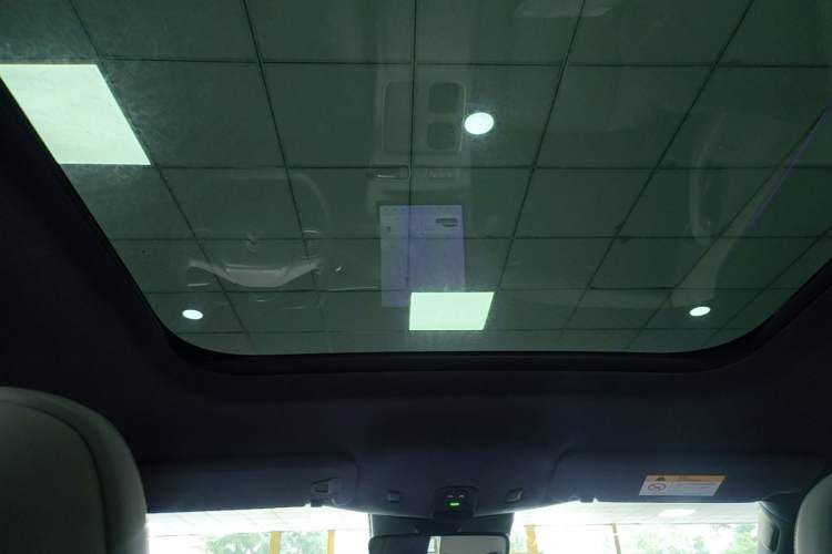 Used Nio ES8 2023 75 kWh Headliner