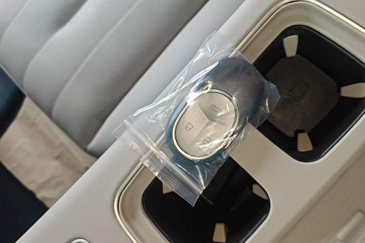 Used Nio ES8 2023 75 kWh Executive Edition Interior 1