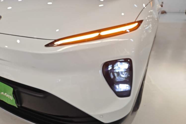 Used Nio ES8 2023 75 kWh Executive Edition Left Front Headlight