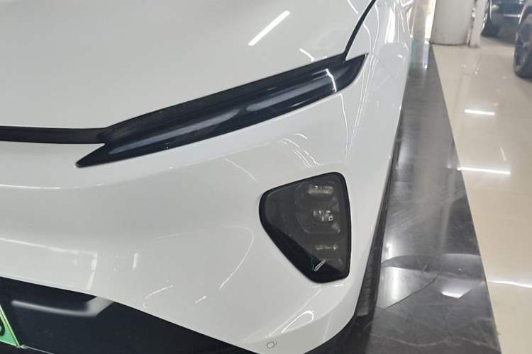 Used Nio ES8 2023 75 kWh Left Front Headlight