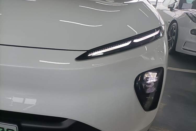 Used Nio ES8 2023 100kWh Signature Edition Left Front Headlight
