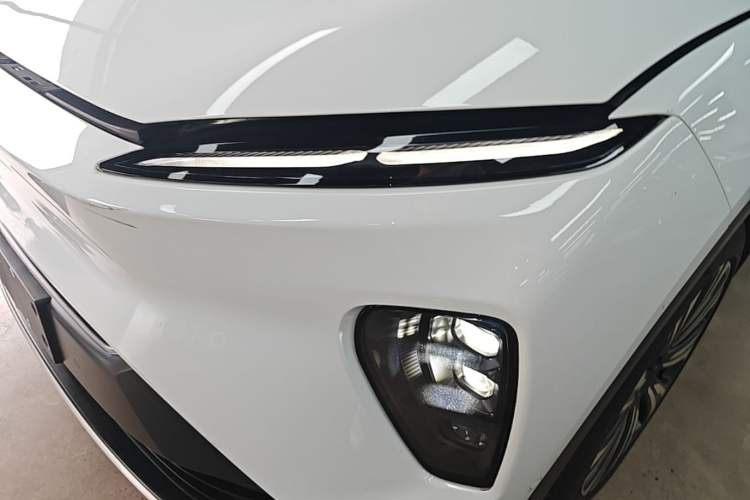 Used Nio ES8 2023 75 kWh Executive Edition Left Front Headlight