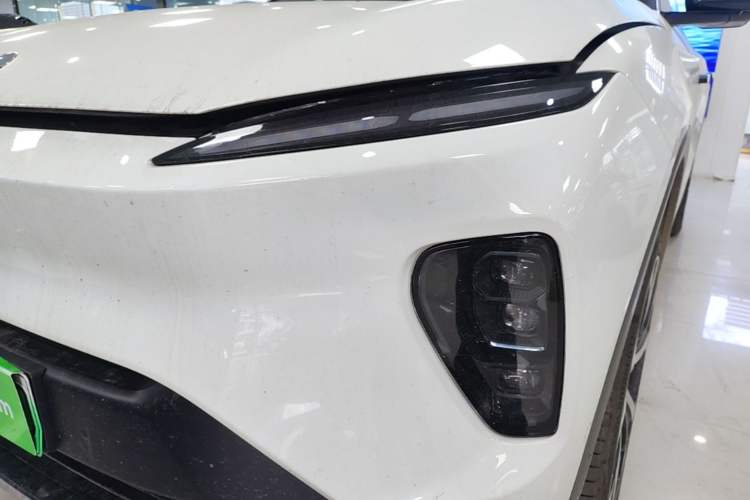 Used Nio ES8 2023 75 kWh Left Front Headlight