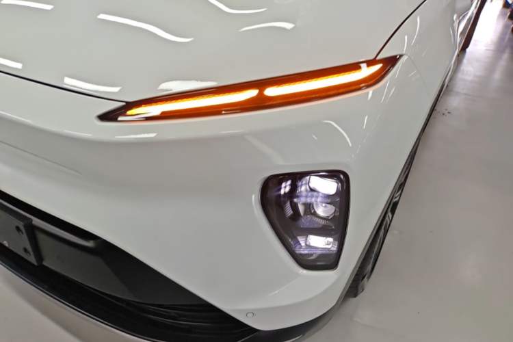 Used Nio ES8 2023 75 kWh Executive Edition Left Front Headlight