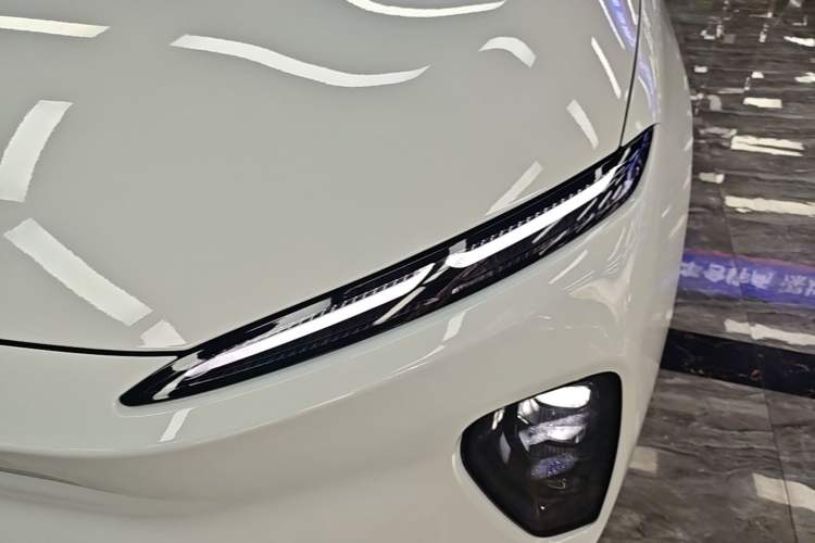 Used Nio ES8 2023 100kWh Signature Edition Left Front Headlight