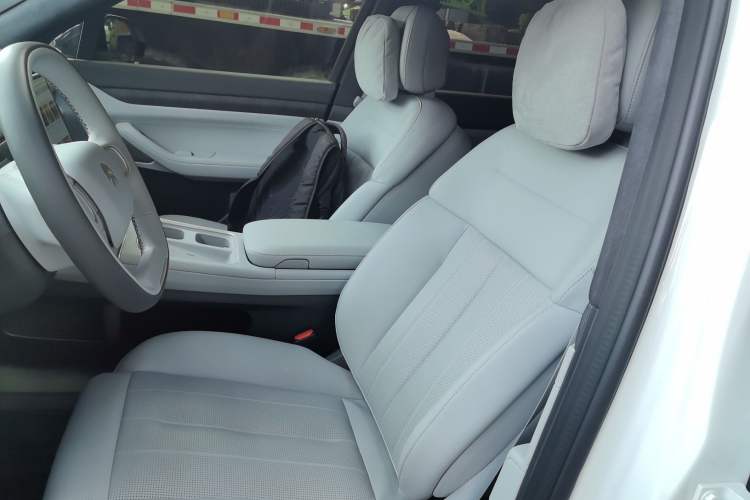 Used Nio ES8 2023 75 kWh Left Front Seat
