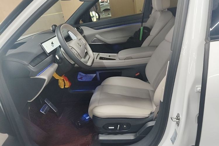 Used Nio ES8 2023 75 kWh Left Front Seat