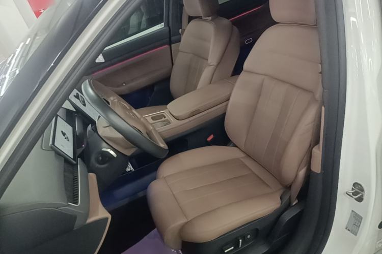 Used Nio ES8 2023 75 kWh Executive Edition Left Front Seat