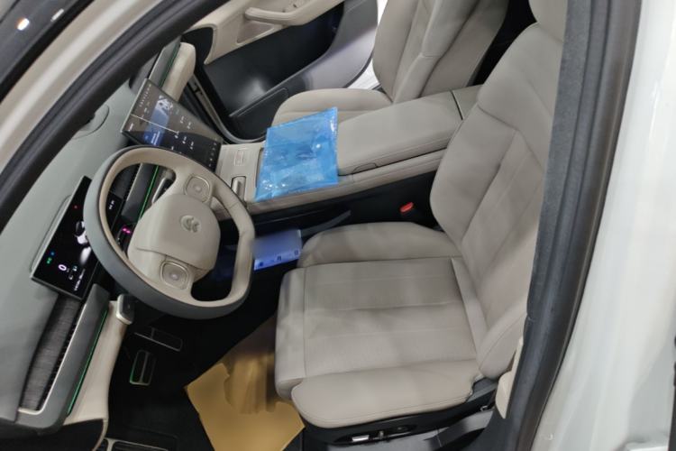 Used Nio ES8 2023 100kWh Signature Edition Left Front Seat