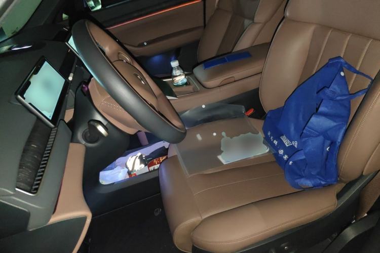 Used Nio ES8 2023 75 kWh Left Front Seat