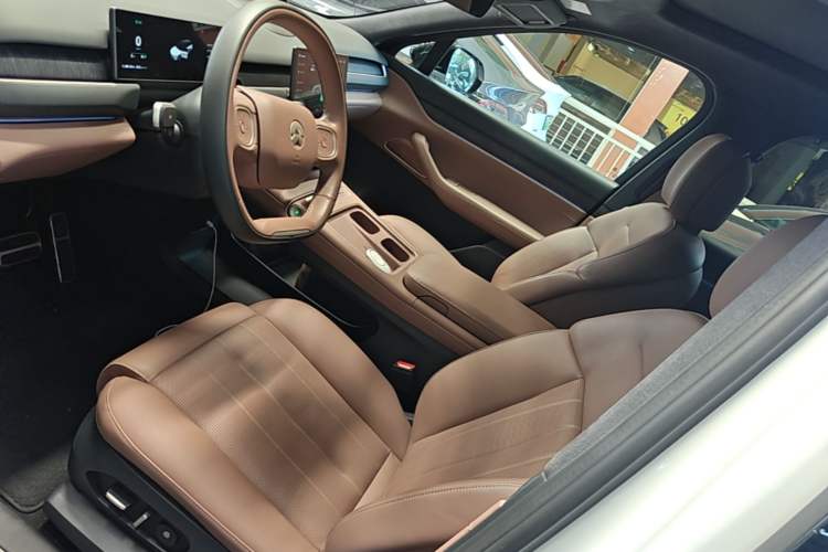 Used Nio ES8 2023 75 kWh Left Front Seat