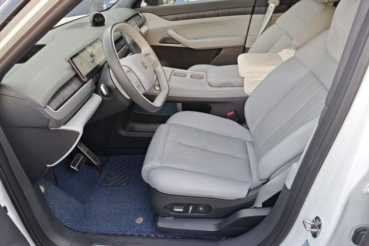 Used Nio ES8 2023 75 kWh Left Front Seat