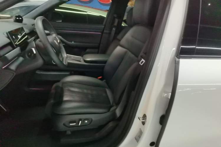 Used Nio ES8 2023 100kWh Signature Edition Left Front Seat