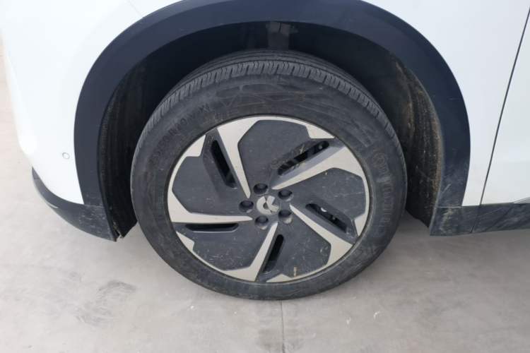 Used Nio ES8 2023 75 kWh Executive Edition Left Front Wheel Hub