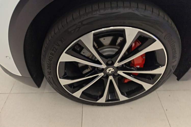 Used Nio ES8 2023 75 kWh Left Front Wheel Hub