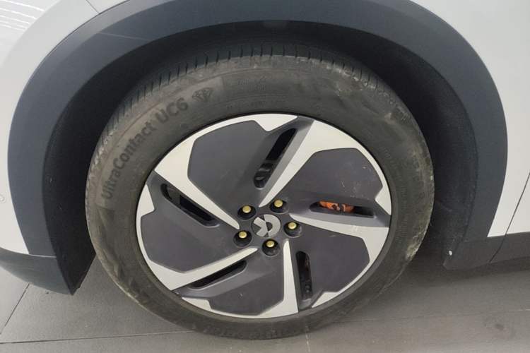 Used Nio ES8 2023 75 kWh Executive Edition Left Front Wheel Hub