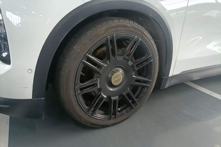 Used Nio ES8 2023 100kWh Signature Edition Left Front Wheel Hub