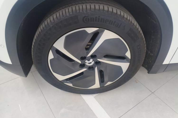 Used Nio ES8 2023 75 kWh Executive Edition Left Front Wheel Hub