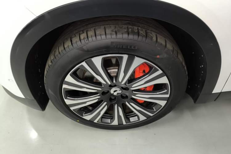 Used Nio ES8 2023 75 kWh Left Front Wheel Hub