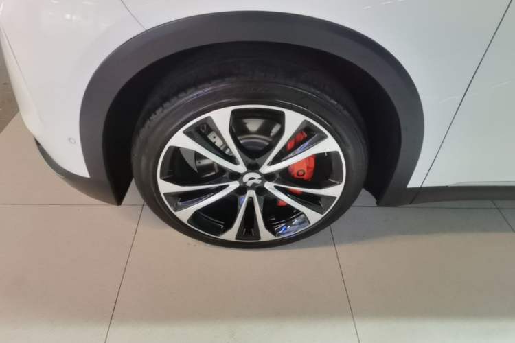 Used Nio ES8 2023 100kWh Signature Edition Left Front Wheel Hub