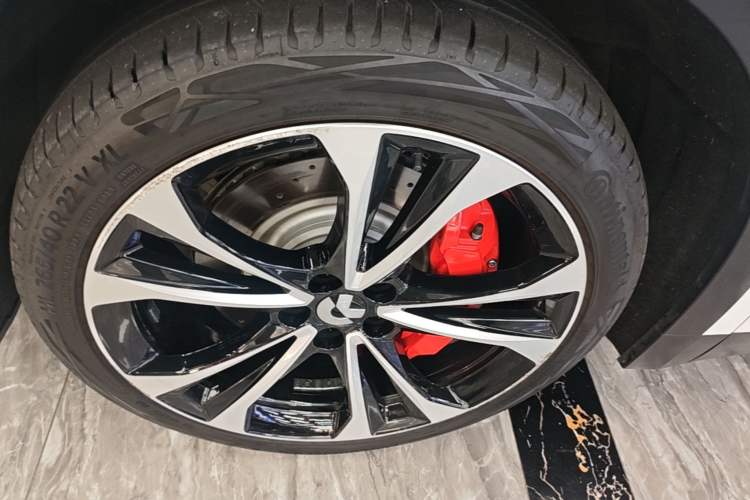 Used Nio ES8 2023 100kWh Signature Edition Left Front Wheel Hub
