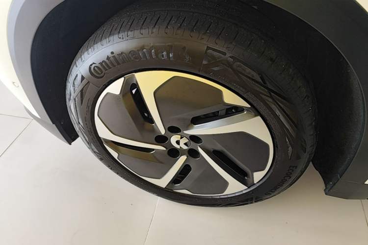 Used Nio ES8 2023 75 kWh Executive Edition Left Front Wheel Hub