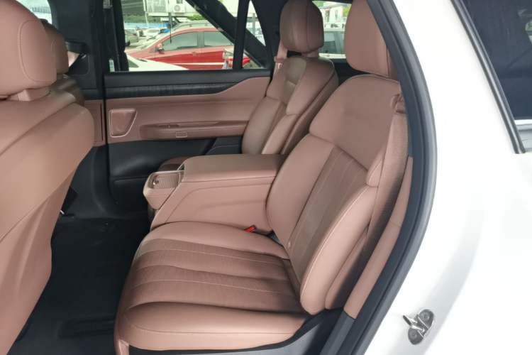 Used Nio ES8 2023 75 kWh Executive Edition Left Rear Seat