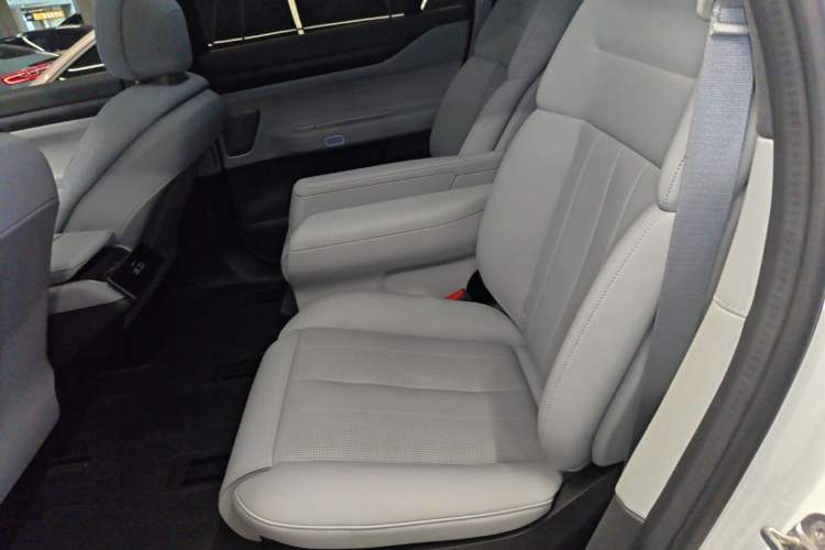 Used Nio ES8 2023 75 kWh Left Rear Seat