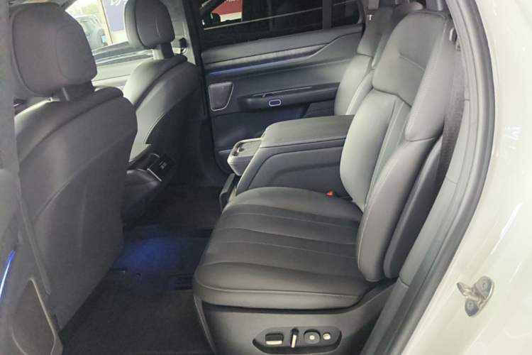 Used Nio ES8 2023 75 kWh Executive Edition Left Rear Seat