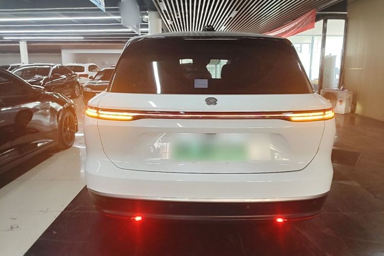Used Nio ES8 2023 75 kWh Rear