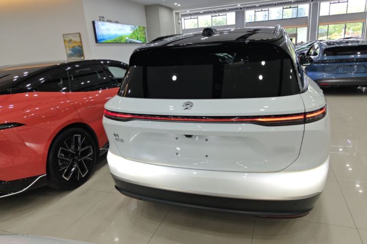 Used Nio ES8 2023 100kWh Signature Edition Rear