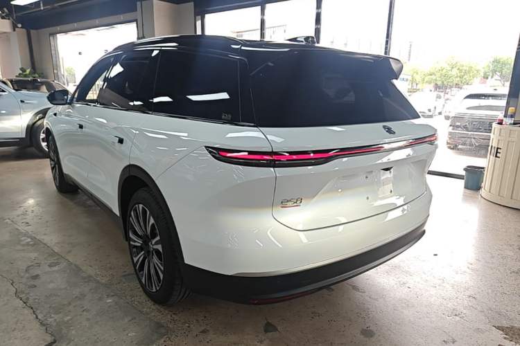 Used Nio ES8 2023 75 kWh Executive Edition Rear Left 45 Deg