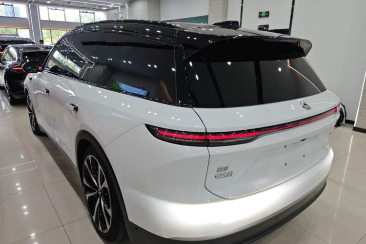 Used Nio ES8 2023 100kWh Signature Edition Rear Left 45 Deg