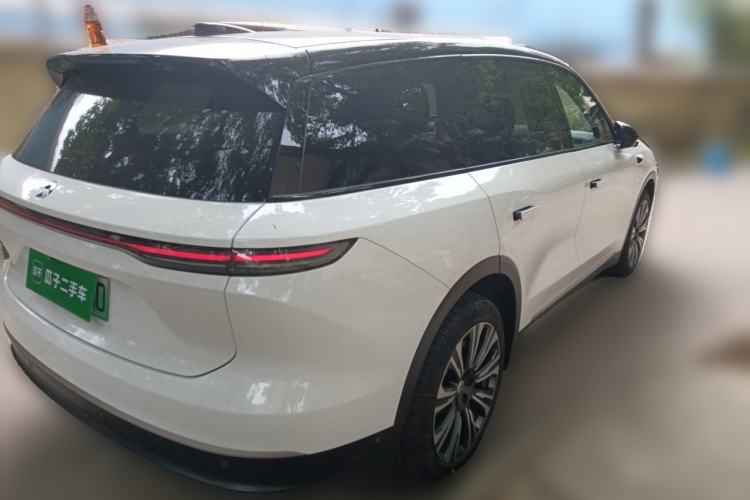 Used Nio ES8 2023 75 kWh Rear Right 45 Deg