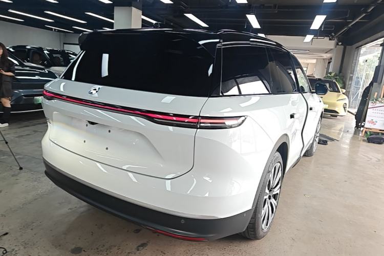 Used Nio ES8 2023 75 kWh Executive Edition Rear Right 45 Deg