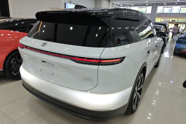 Used Nio ES8 2023 100kWh Signature Edition Rear Right 45 Deg
