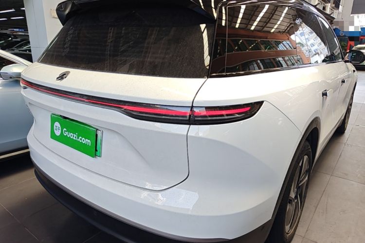 Used Nio ES8 2023 75 kWh Rear Right 45 Deg