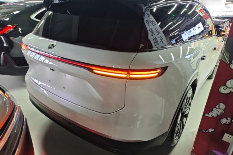 Used Nio ES8 2023 75 kWh Executive Edition Rear Right 45 Deg