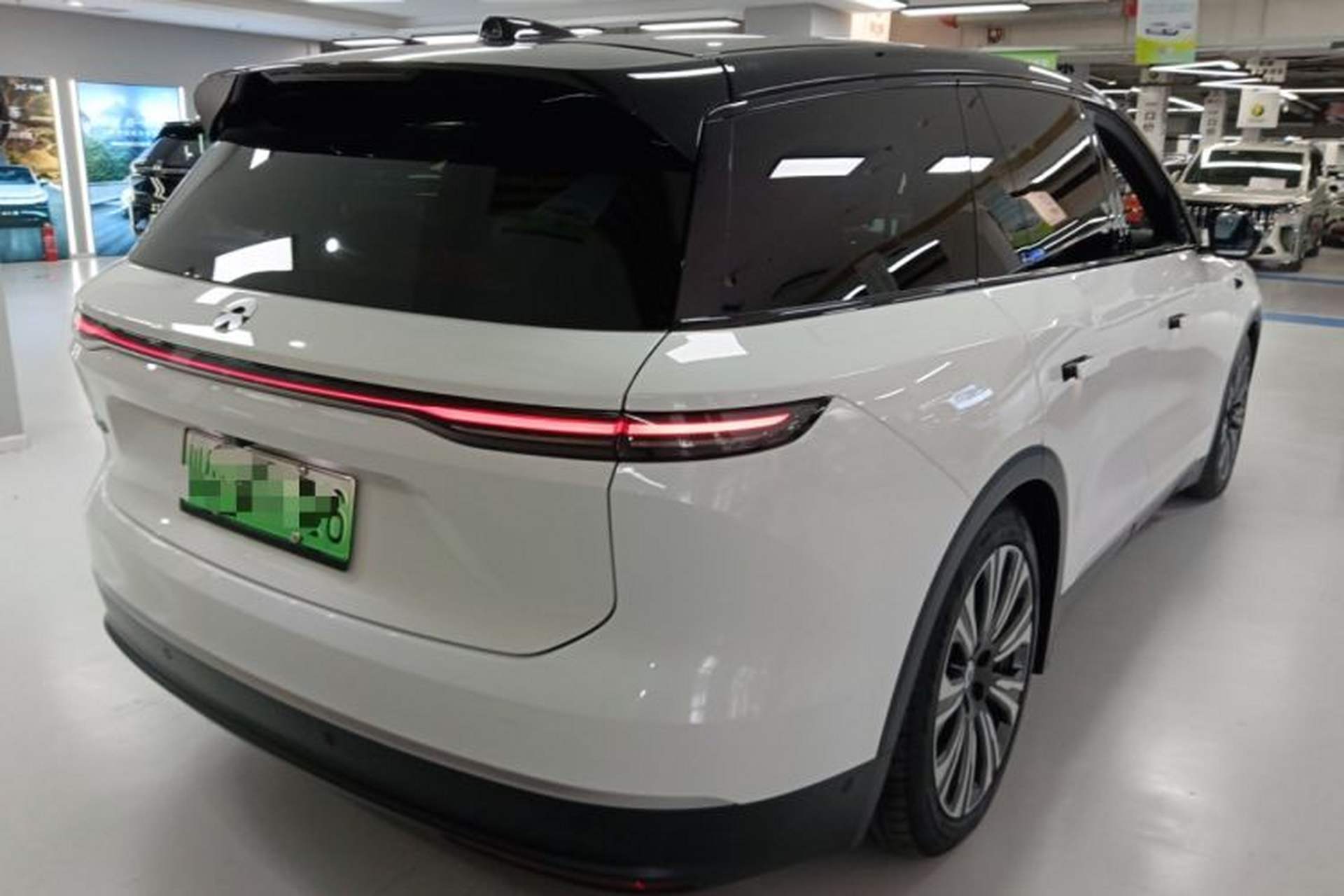 Used Nio ES8 2023 75 kWh Rear Right 45 Deg