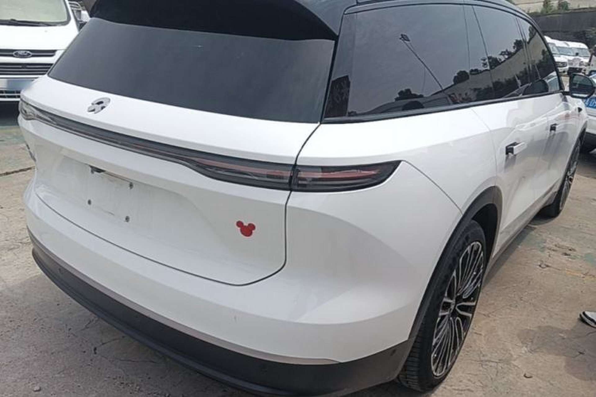 Used Nio ES8 2023 75 kWh Executive Edition Rear Right 45 Deg