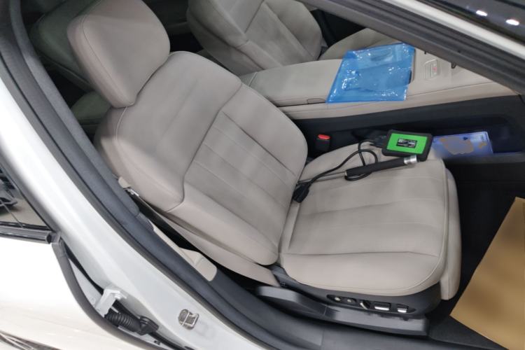 Used Nio ES8 2023 100kWh Signature Edition Right Front Seat