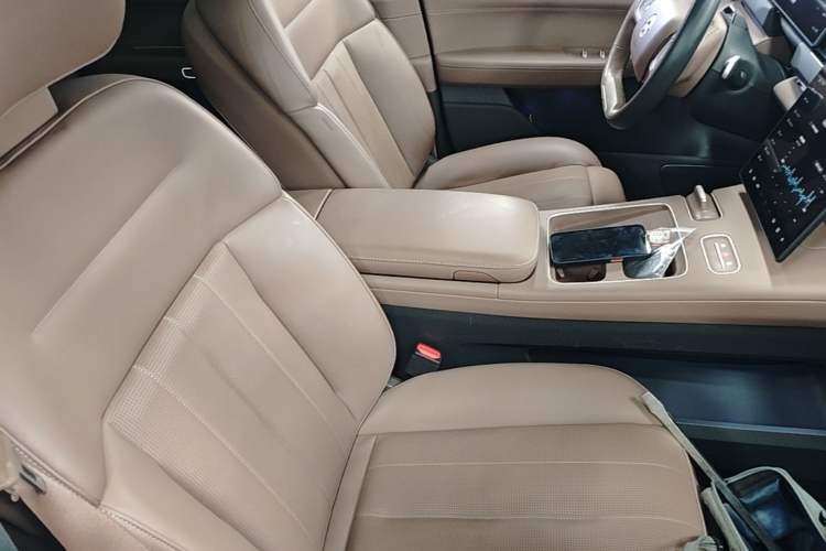 Used Nio ES8 2023 100kWh Signature Edition Right Front Seat