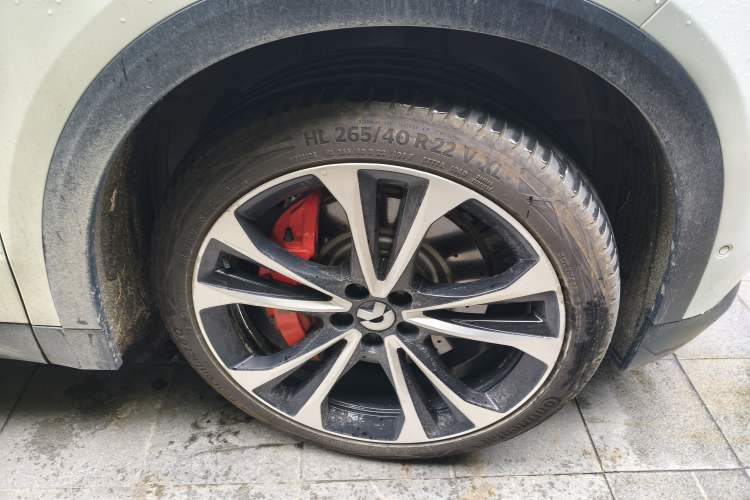 Used Nio ES8 2023 75 kWh Right Front Wheel Hub