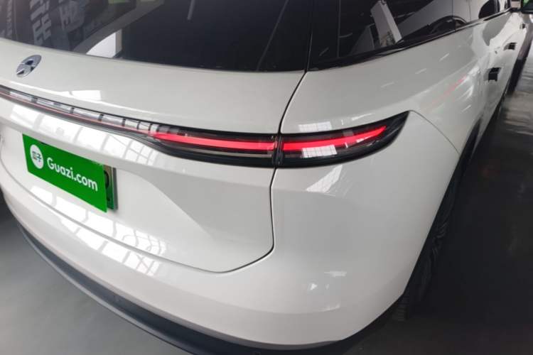Used Nio ES8 2023 75 kWh Right Rear Taillight