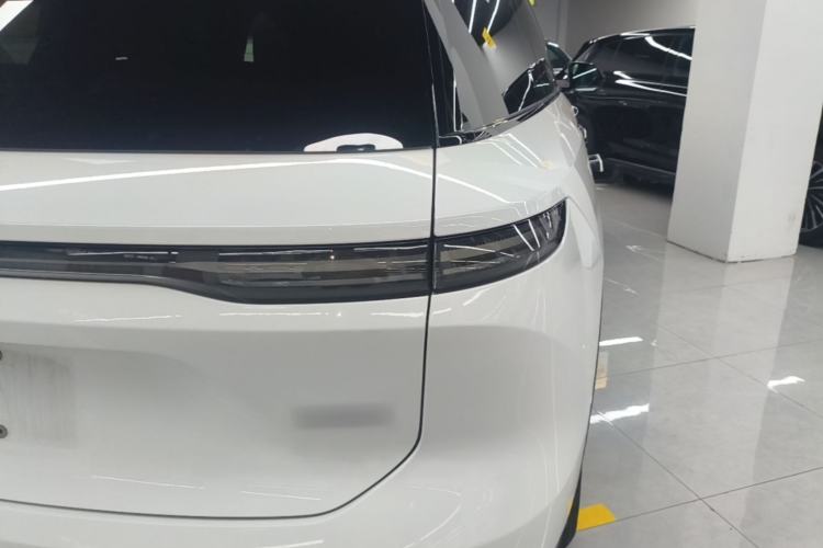Used Nio ES8 2023 75 kWh Executive Edition Right Rear Taillight