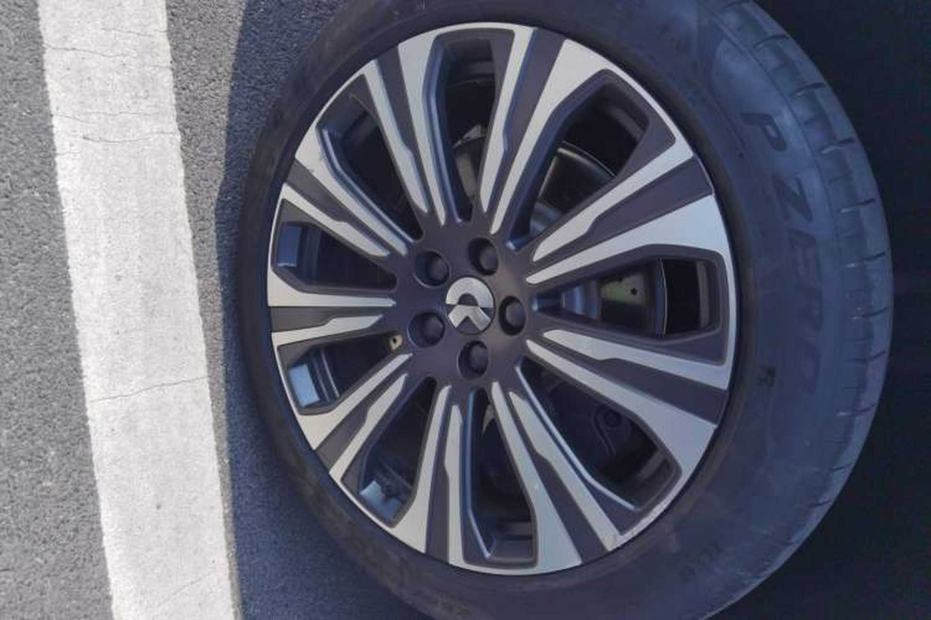 Used Nio ES8 2023 75 kWh Right Rear Wheel Hub