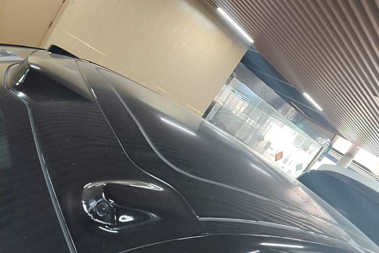 Used Nio ES8 2023 75 kWh Roof